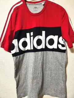 adidas カジュアル Tシャツ 赤 グレー