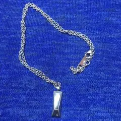 カルバン・クライン　ネックレス　ペンダント　黒水晶　ブランドのサムネイル