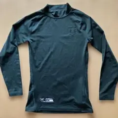 UNDER ARMOUR YLG 長袖　アンダーウェア　グリーン