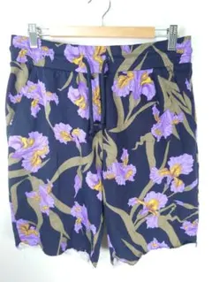 H&M DIVIDED 花柄 スウェットショーツ Sのサムネイル