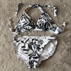 セパレートビキニ 白黒花柄