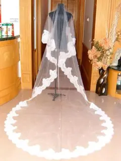 オフホワイト新品　ロングマリアウェディングベール　幅広レース　ホテル挙式チャペル