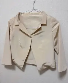 en quete☆ベージュジャケット　光沢　ボレロ　入学式