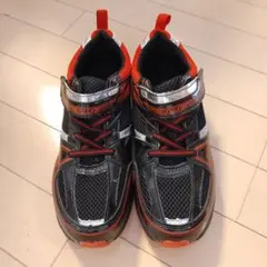 【未使用】IGNIO キッズ スニーカー 23.5cm ブラック レッド