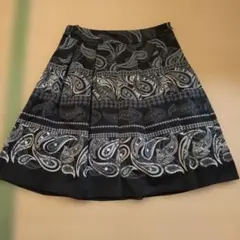 Reflect ペイズリー柄 プリーツスカート