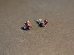 ミハエルネグリン　パープルグラデーションのお花のピアス