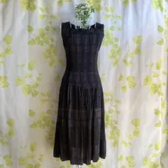 コムサデモード黒のノースリーブワンピース 膝下丈