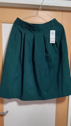 UNIQLO ハイウエストドライストレッチ タックスカート ダークグリーン L