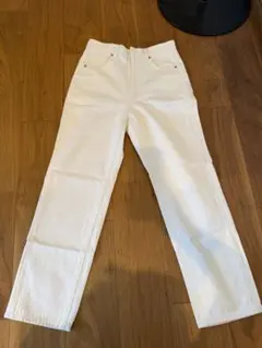 ハイウエストストレートジーンズ　GU