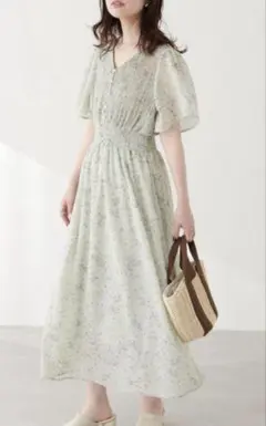 新品　ナチュラルクチュール　フレアスリーブお上品ワンピース