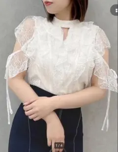 dazzlin　バックリボンボリュームラッフルブラウス　ホワイト　フリーサイズ