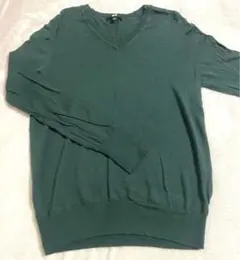 UNIQLOグリーンニット