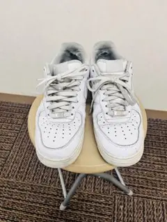 Nike Air Force 1 ホワイトスニーカー