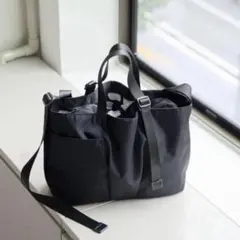完売品　新品未使用　イアパピヨネ　アジャスタートートバッグ横型 黒