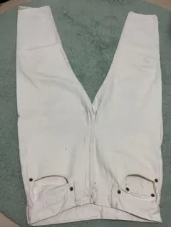 ホワイトジーンズ