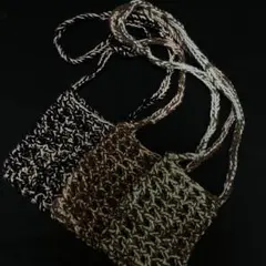 ハンドメイド ニット スマホショルダーバッグ 1点ブラックピンクのサムネイル