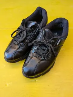 ブラック 合成皮革 スニーカー