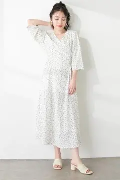 natural couture WEB限定 レトロ小花ワンピース