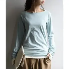 【美品】ロングＴシャツ　長袖　レディース　シャーリングカットソー　レイヤードのサムネイル