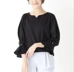 美品ITS'DEMO スリットレーススリーブプルオーバーフレア袖 パール ボタン