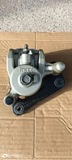 TOKICO 4ポット ブレーキキャリパー セット ゼファー400/ゼファーX