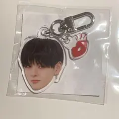 treasure POPUP ガチャ　ヨシ　顔アクキー