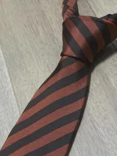 【E570】ダンヒル ネクタイ シルク100% ブラウン レジメンタル 刺繍
