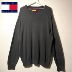 超美品！トミーヒルフィガー　グレー　ワンポイント刺繍ロゴ　アメリカ古着　USA