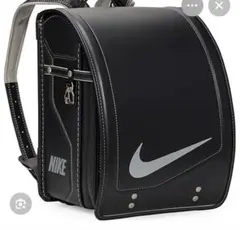 新品未使用品NIKE ランドセル2025新作 ブラック×シルバー超メルカリ市 