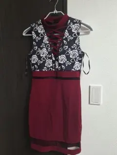 フラワープリントタイトフィットドレス