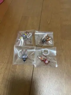 ズートピア　めじるしアクセサリー　ガチャガチャ