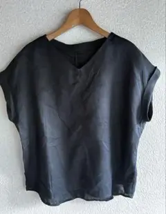 fredyemue黒いVネックドルマンスリーブシャツ36サイズ
