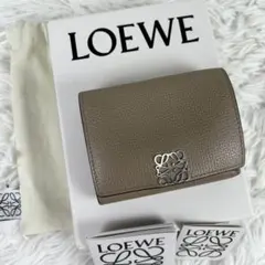 ロエベ トライフォールド バーティカルウォレット 三つ折り 財布 アナグラム