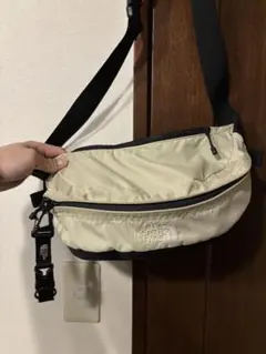 THE NORTH FACE ボディバッグ ベージュ