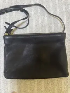 CELINE ブラックレザー ショルダーバッグ