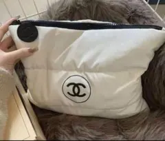 未使用 ホワイト ノベルティ CHANEL キルティング ナイロンポーチ NT5