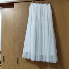 ホワイト プリーツロングスカート