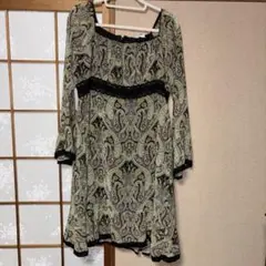 ペイズリー柄 長袖ひざ丈ワンピース　大きいサイズ23ABR