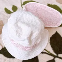 코노코 베이비 햇 화이트 플로럴 패턴 52cm