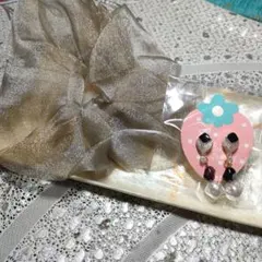 ゴールド シフォンシュシュとピアスセット