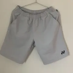 ヨネックス ライトグレー ショートパンツ