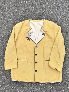 イエロー テーラードジャケット ボタン付き