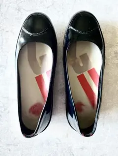 fitflop エナメル ブラック フラットシューズ