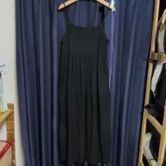 無印良品　ブラックノースリーブワンピース