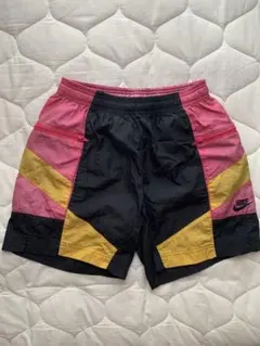 Nike ショートパンツ Sサイズ ピンク/黒/黄色