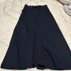 UNIQLO ブラック フレアロングスカート