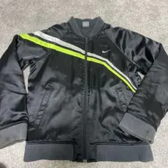 レディース　ナイキ　ナイロンジャケット　Ｌ