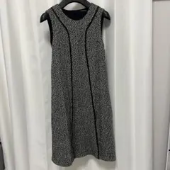 STRINESSSE ヘリンボーン ノースリーブ ワンピースのサムネイル