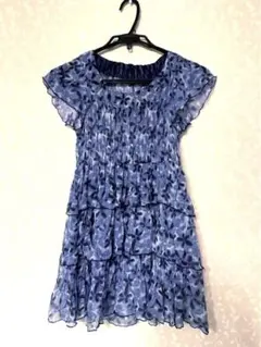 トップス　チュニック　ブラウス　青　紫　花柄　フリル　やや透け感　ノースリーブ