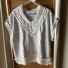 ★最終価格★PASSIONS ライトグレー ケーブル編み Vネック ニットベスト